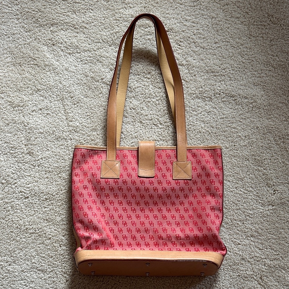 Dooney & Bourke Red and Tan Tote Bag - with matching coin purse - Picture 2 of 7